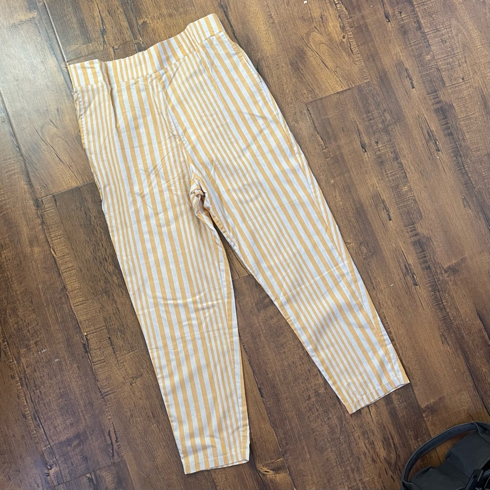 NWT Pull & Bear Pants